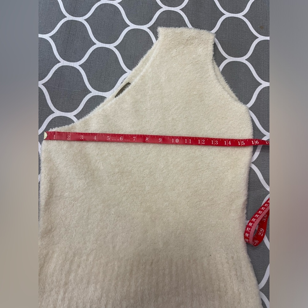J. Crew Wool Blend One Shoulder Cream Fuzzy Soft Sweater Top. Size Medium. - Picture 3 of 6